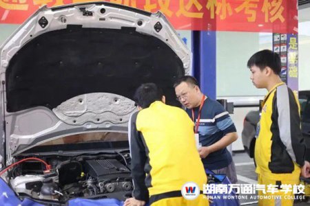 初中生敲開職校大門：探索技術人生的無限可能！