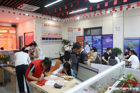 出分前VS出分后,初中畢業(yè)生什么時(shí)候擇校更占優(yōu)勢