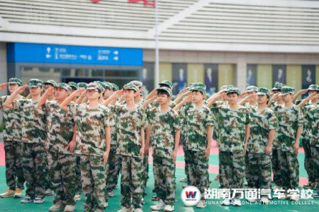 軍訓進行時｜熱情！熱血！→圖擊耀眼時刻