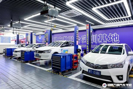 湖南汽車技工學(xué)校_汽車維修_汽車學(xué)校新聞